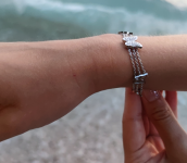 Náramek s motýlkem z chirurgické oceli CHON/122 Arconbijoux.cz